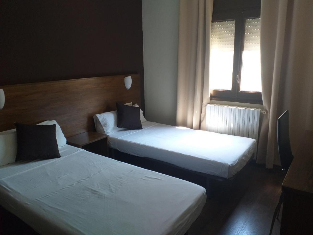 Hostal Sant Marcal Amer Zewnętrze zdjęcie