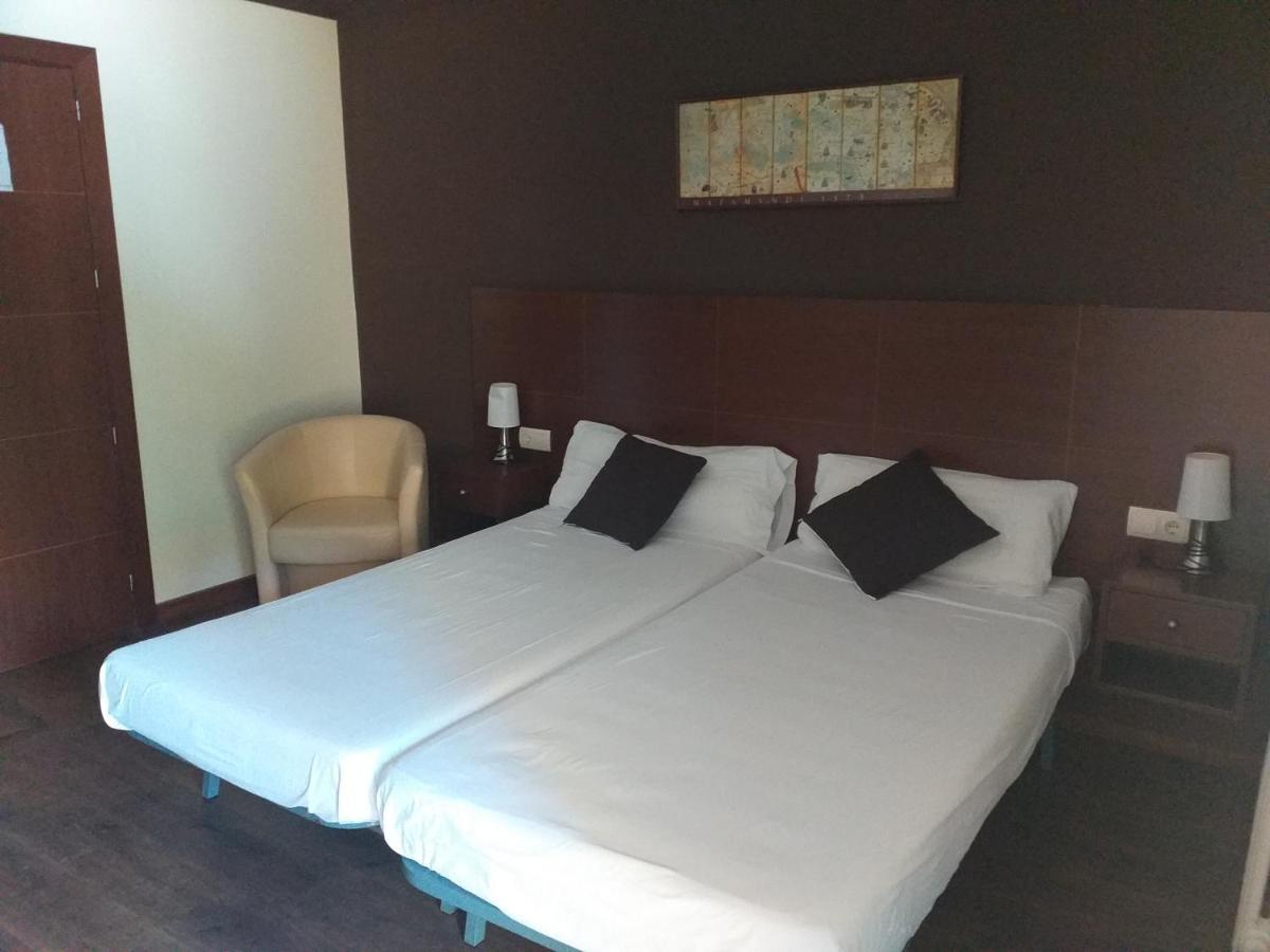 Hostal Sant Marcal Amer Zewnętrze zdjęcie
