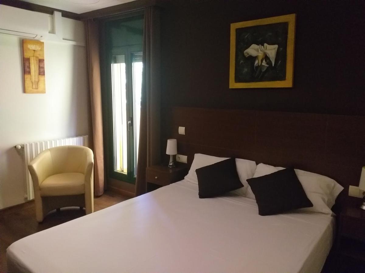 Hostal Sant Marcal Amer Zewnętrze zdjęcie